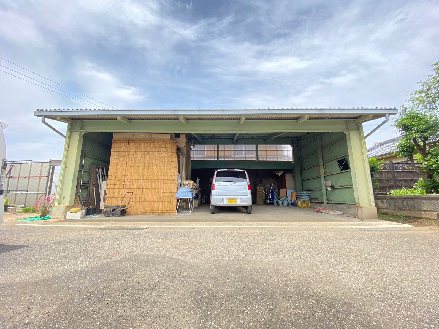納屋の塗装工事を行いました